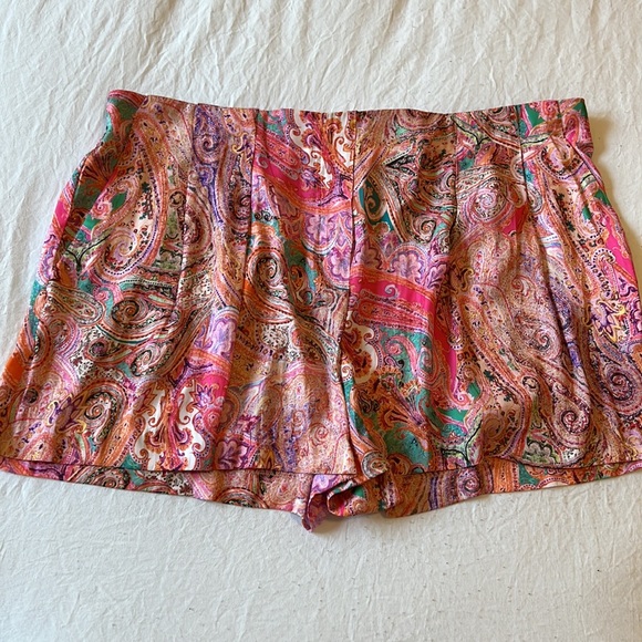 Zara Colorful Paisley Silk shorts - Picture 5 of 5